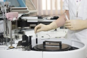 医療級レーザーとHIFUを併用することは可能ですか？
